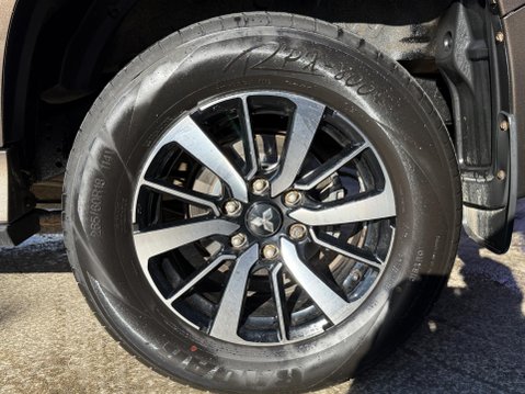 Mitsubishi Shogun Sport 2.4D 4 SUV 5dr Diesel Auto 4WD Euro 6 (181 ps) 16