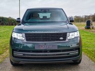 Land Rover Range Rover D300 SE 18