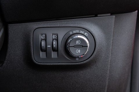 Vauxhall Corsa GRIFFIN S/S 15