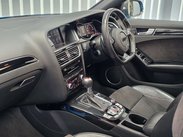 Audi RS4 4.2 FSI V8 Estate 5dr Petrol S Tronic quattro Euro 5 (450 ps) 9