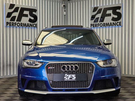 Audi RS4 4.2 FSI V8 Estate 5dr Petrol S Tronic quattro Euro 5 (450 ps) 42