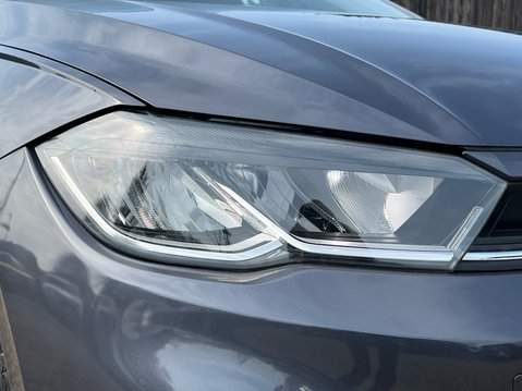 Volkswagen Polo LIFE TSI DSG 17