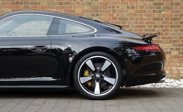 Porsche 911 50th Anniversary Edition 8
