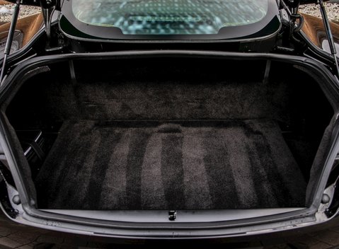 Aston Martin Vanquish S 34