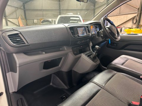 Peugeot Expert BLUEHDI PROFESSIONAL L1 10