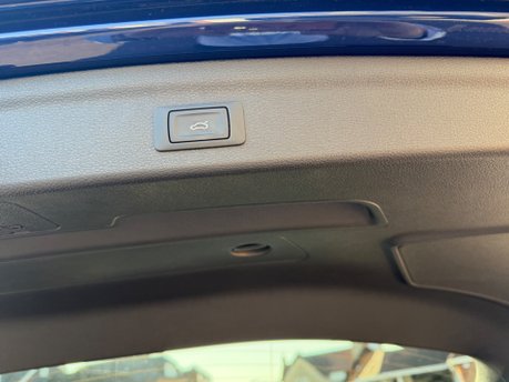 Audi Q3 1.4 TFSIe 45 S line 5dr Petrol Plug-in Hybrid S Tronic Euro 6 13kWh (245ps) 23