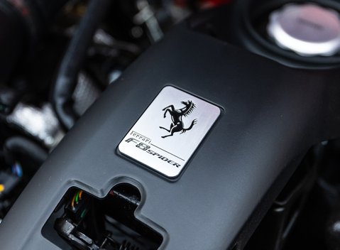 Ferrari F8 Spider 42