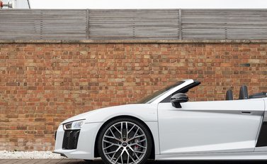Audi R8 V10 Plus Spyder 33