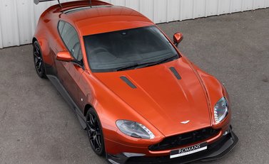 Aston Martin Vantage GT8 8
