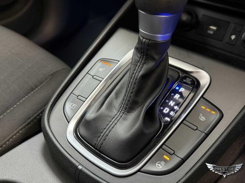 Hyundai KONA 1.6 h-GDi Premium DCT Euro 6 (s/s) 5dr 30