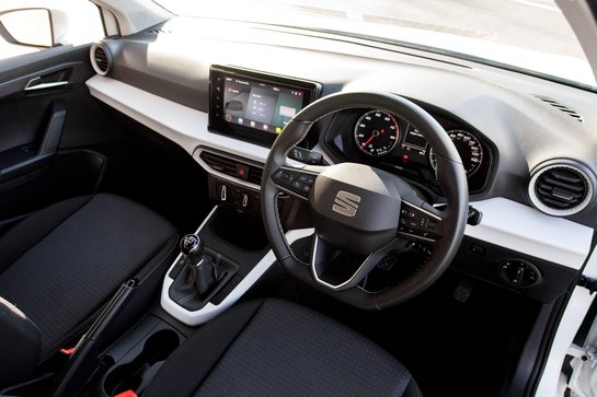 SEAT Arona TSI SE TECHNOLOGY