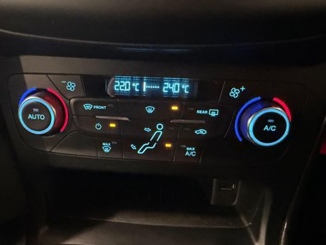 Ford Focus 1.0T EcoBoost Titanium Euro 6 (s/s) 5dr 18