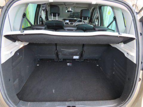 Renault Scenic DYNAMIQUE TOMTOM VVT 9