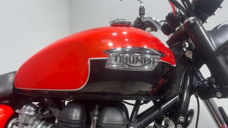 Triumph Bonneville SE 2013 7K NEW MOT INCREDIBLE CONDITION CUSTOM NAKED BIKE 865CC 35