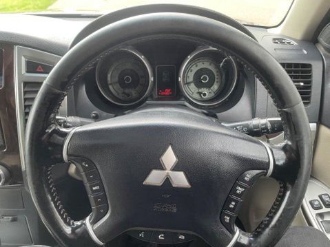 Mitsubishi Shogun 3.2 DI-DC SG3 Auto 4WD Euro 5 5dr LWB 27