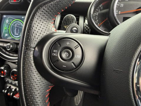 Mini Hatch 2.0 Cooper S Sport Hatchback 3dr Petrol Steptronic Euro 6 (s/s) (192 ps) 30