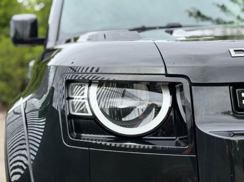 Land Rover Defender 3.0 D250 MHEV X-Dynamic S Auto 4WD Euro 6 (s/s) 3dr 34