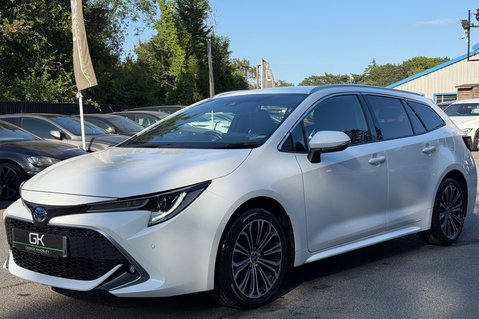 Toyota Corolla EXCEL HYBRID - ONE OWNER - FULL TOYOTA SERVICE HISTORY 11