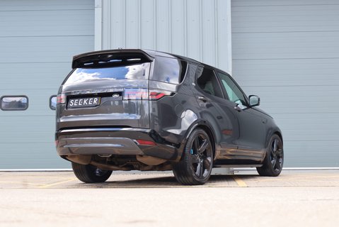 Land Rover Discovery 2023 R-DYNAMIC HSE MHEV commercial with a rear seat conversion 5