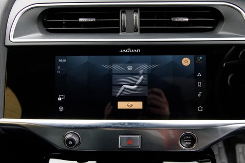 Jaguar I-Pace BLACK 30