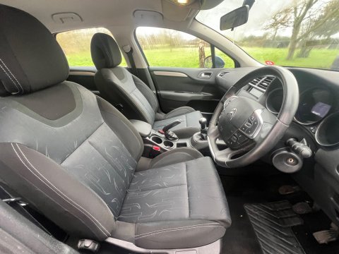 Citroen C4 VTR PLUS HDI 17