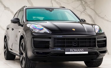 Porsche Cayenne Turbo S E-Hybrid 1