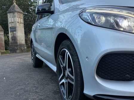 Mercedes-Benz GLE GLE 250 D 4MATIC AMG LINE 23