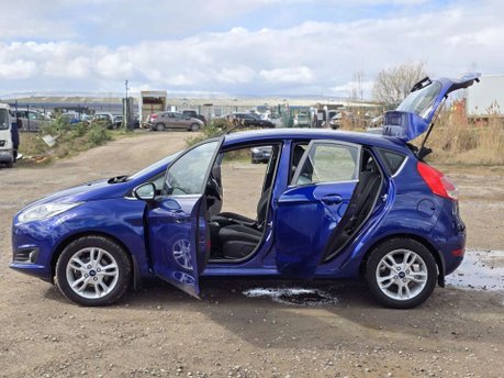 Ford Fiesta 1.0T EcoBoost Zetec Hatchback 5dr Petrol Powershift Euro 6 (100 ps) 11