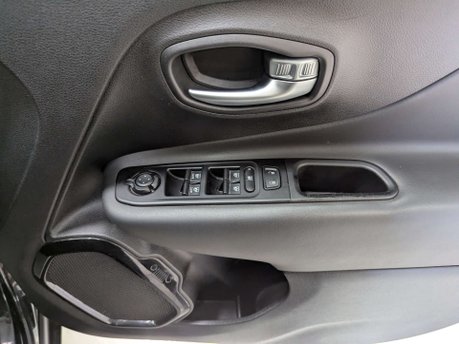 Jeep Renegade 1.0 Renegade Night Eagle 5dr 35