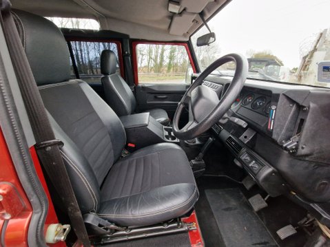 Land Rover Defender 110 TD5 XS STATION WAGON 7