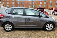 Honda Jazz I-VTEC ES..12 SERVICES LAST ONE @75K .. BEST COLOUR !!.. 1 PREVIOUS KEEPER  7
