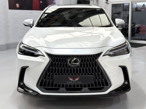 Lexus NX 450H PLUS TAKUMI Pan Roof + Mark Levinson Sound 9