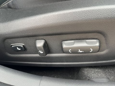 Kia Ceed 1.6 CRDI 4 TECH ECODYNAMICS 28