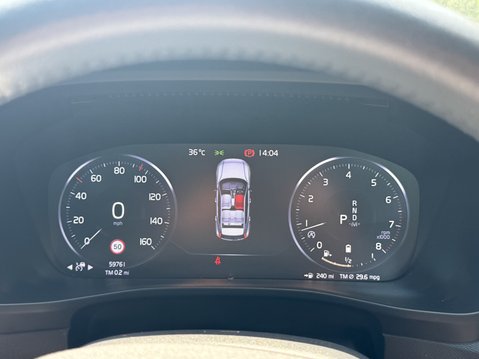 Volvo XC40 (Sold) B5 MHEV Inscription Pro SUV 5dr Petrol Hybrid Auto AWD Euro 6 (s/s) 16