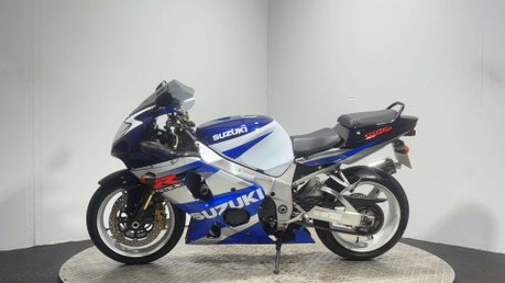 Suzuki GSX-R GSXR 1000 2002 33K NEW MOT VERY CLEAN CLASSIC 1000CC SPORTS BIKE 4