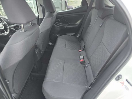 Toyota Yaris 1.5 VVT-h Design Hatchback 5dr Petrol Hybrid E-CVT Euro 6 (s/s) (116 ps) 23