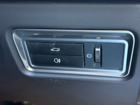 Jaguar XF 2.2d SE Saloon 4dr Diesel Auto Euro 5 (s/s) (190 ps) 76