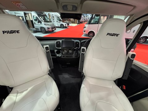 Pilote P690D Evidence 2026 MODEL - X2 DUE IN 11