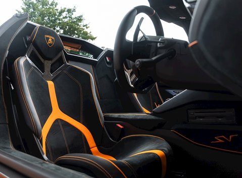 Lamborghini Aventador SV LP 750-4 Roadster 16