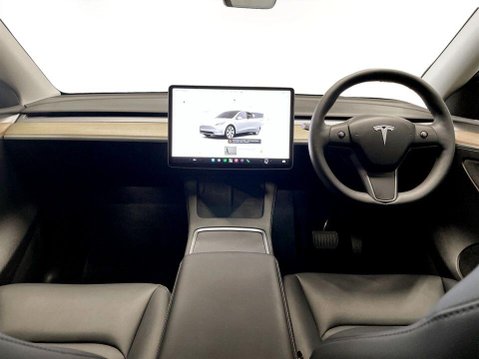 Tesla Model Y (Dual Motor) Long Range SUV 5dr Electric Auto 4WDE (384 bhp) DAB Radio - Re 20