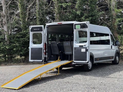 Peugeot Boxer 2.2 440 17seat Non-D1 accessible Minibus Lite with full ramp. L4 H2 Euro 6 3