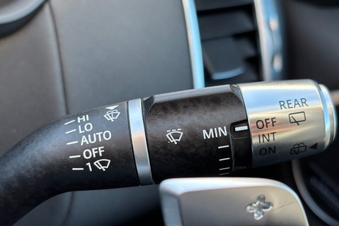 Land Rover Discovery D300 HSE Mhev Panel Van - Full LR Service History 35