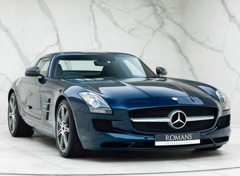 Mercedes-Benz SLS AMG 1