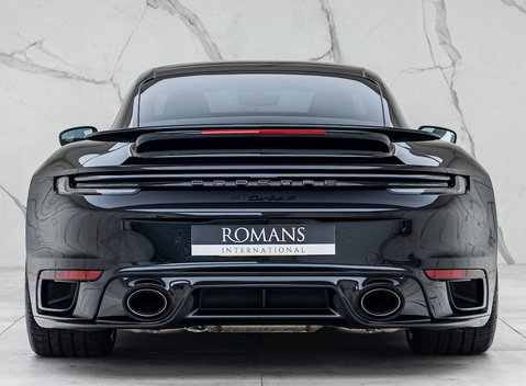 Porsche 911 Turbo S (992) 5