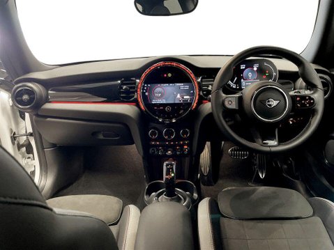 Mini Hatch 1.5 Cooper Sport Hatchback 3dr Petrol Steptronic Euro 6 (s/s) (136 ps) 19