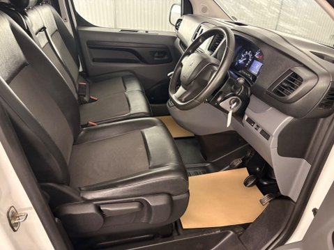 Peugeot Expert 2.0 BlueHDi 1400 Professional Standard Panel Van MWB Euro 6 (s/s) 6dr 5