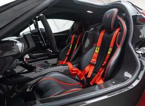 Ferrari LaFerrari 15