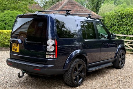 Land Rover Discovery 3.0 SD V6 HSE Luxury SUV 5dr Diesel Auto 4WD Euro 6 (s/s) (256 bhp) 24