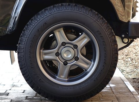 Land Rover Defender T40 15