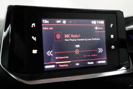 Peugeot 208 PURETECH GT LINE S/S 39